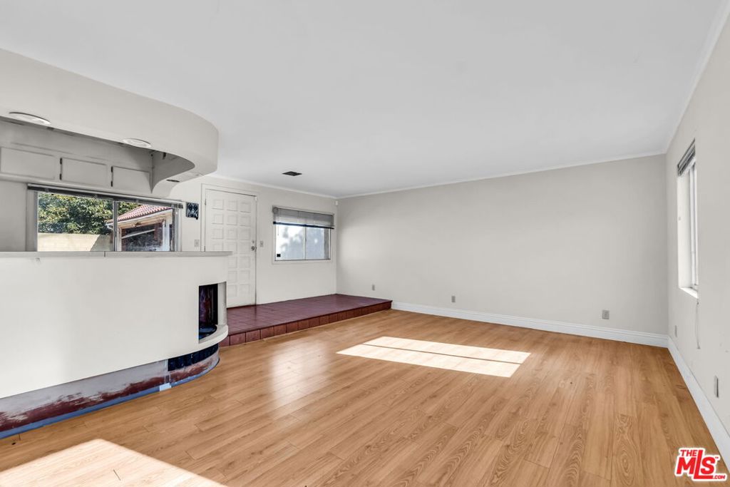 1514 S California Avenue