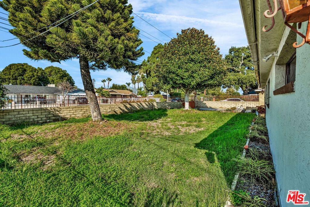 1514 S California Avenue