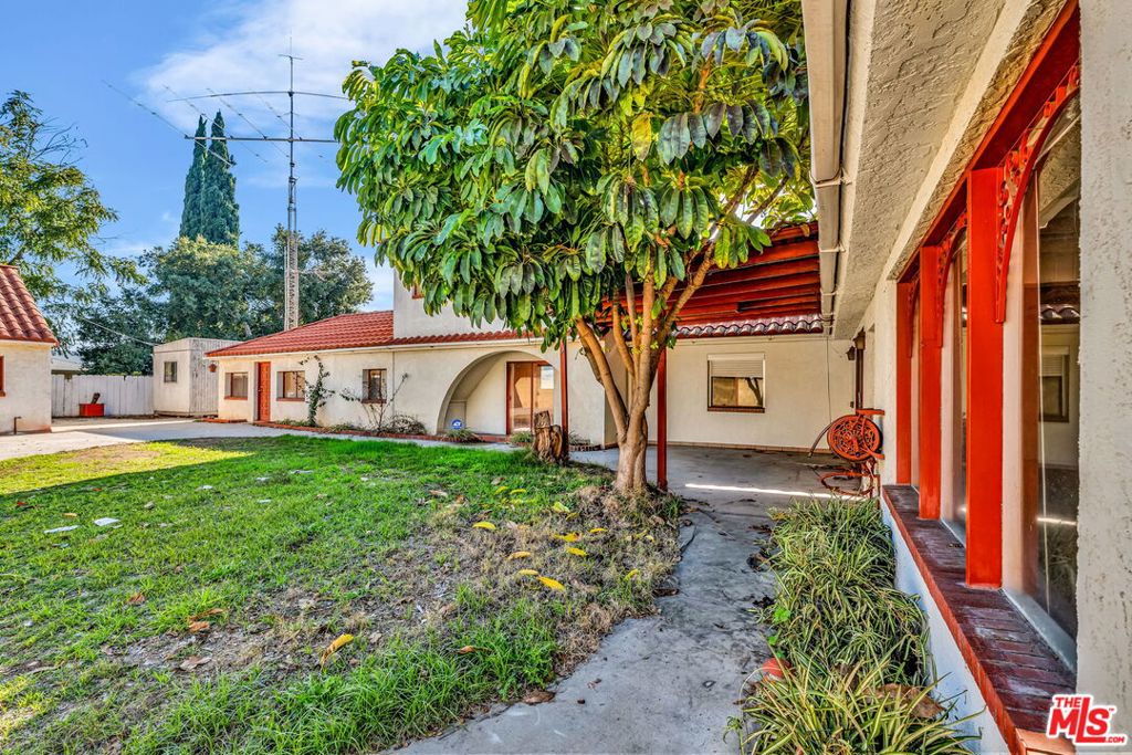 1514 S California Avenue