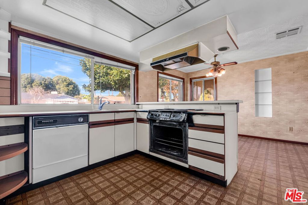 1514 S California Avenue