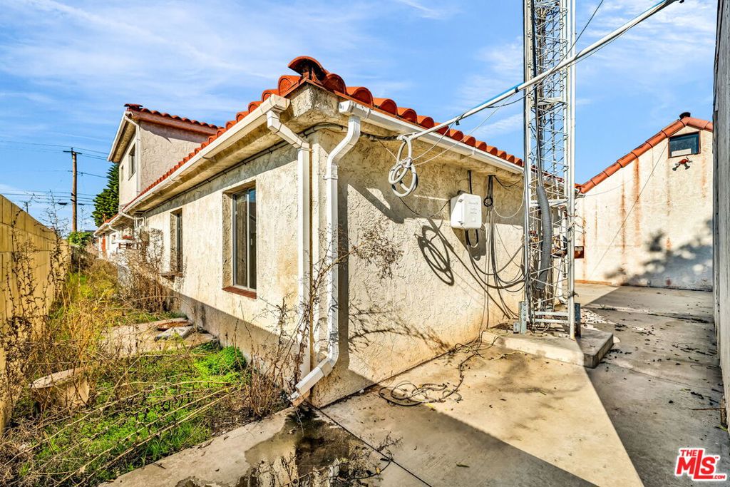 1514 S California Avenue