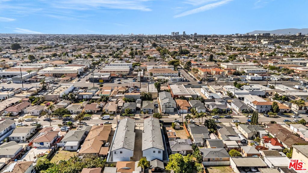 13304 Roselle Avenue