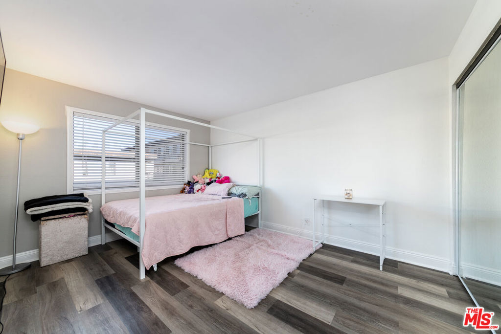 15214 S Raymond Avenue 111