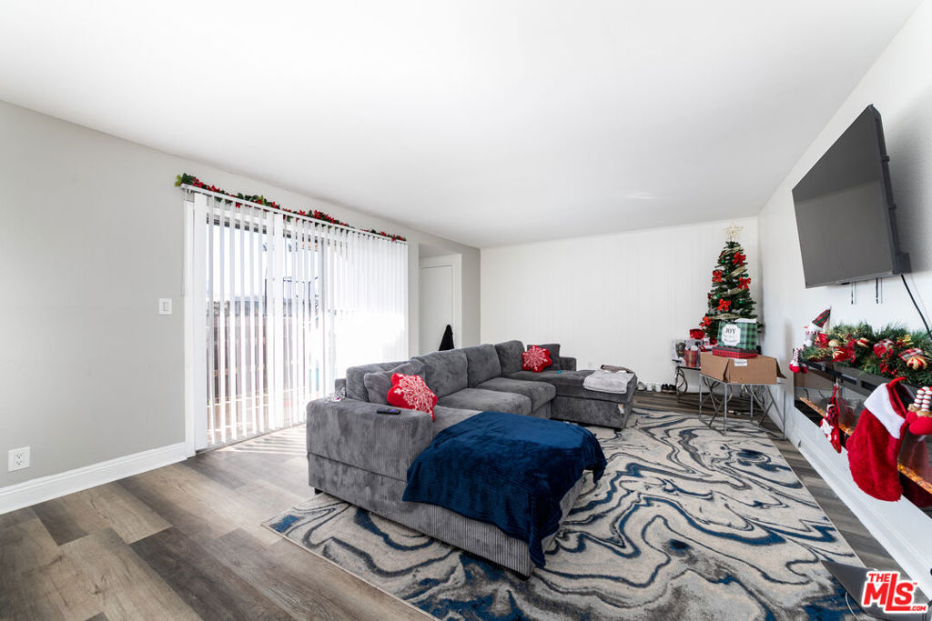 15214 S Raymond Avenue 111