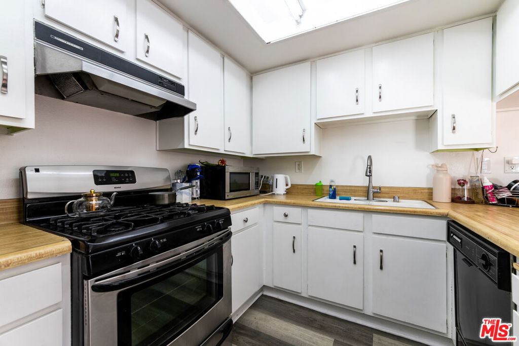 15214 S Raymond Avenue 111