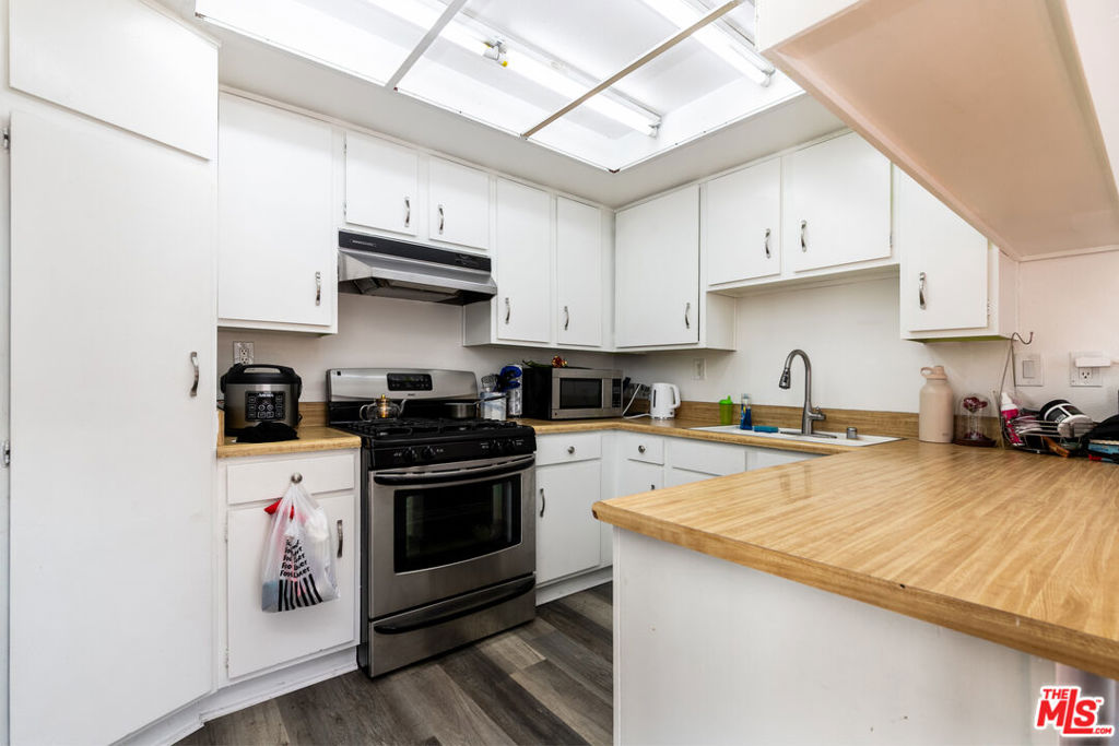 15214 S Raymond Avenue 111