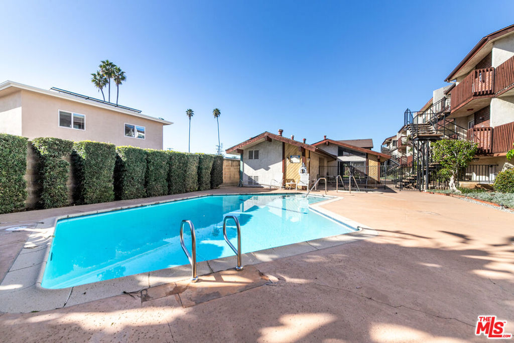 15214 S Raymond Avenue 111