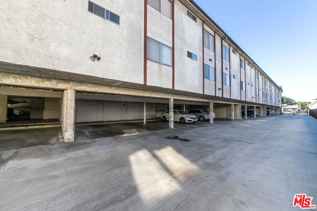 15214 S Raymond Avenue 118