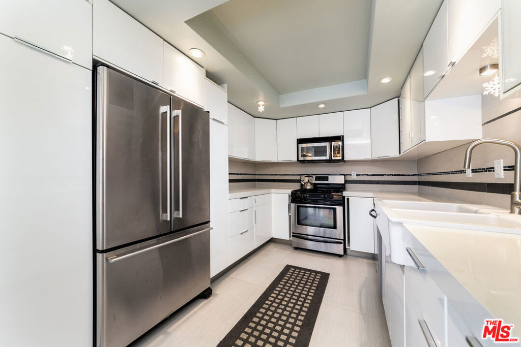 15214 S Raymond Avenue 118