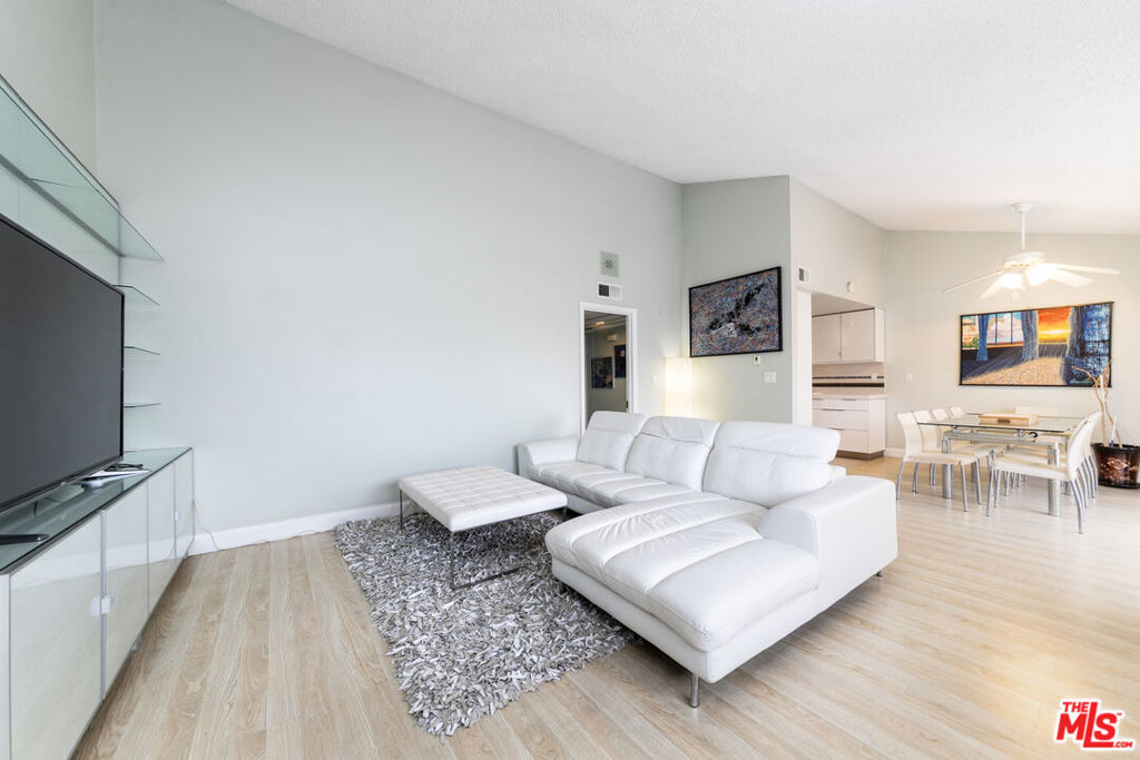 15214 S Raymond Avenue 118