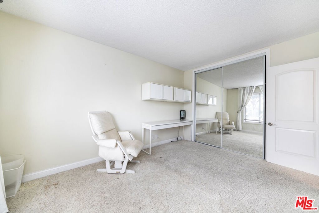 15214 S Raymond Avenue 118