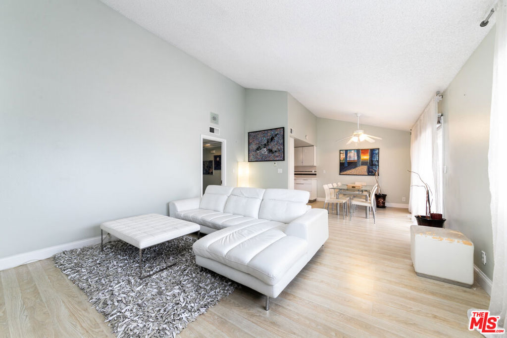 15214 S Raymond Avenue 118