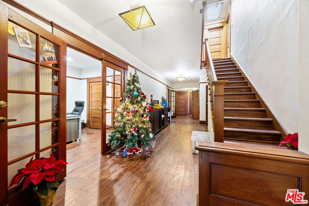 275 E California Boulevard