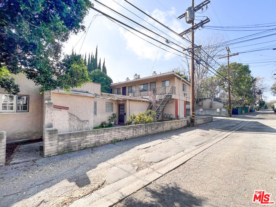 4189 Greenbush Avenue