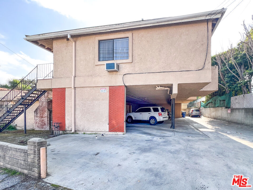 4189 Greenbush Avenue