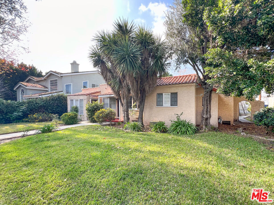 4189 Greenbush Avenue