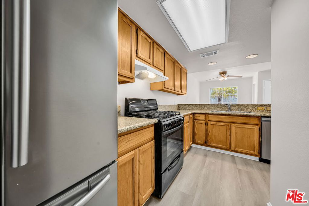 820 W Compton Boulevard 17