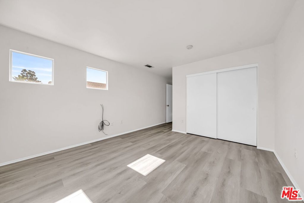 820 W Compton Boulevard 17