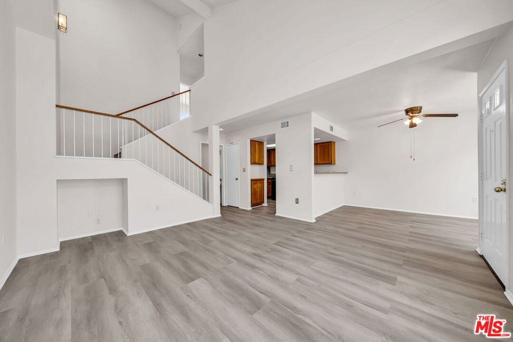 820 W Compton Boulevard 17