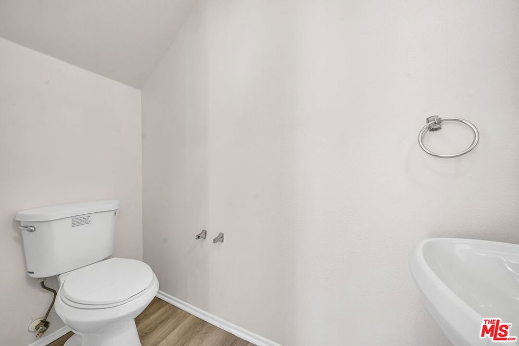 820 W Compton Boulevard 17