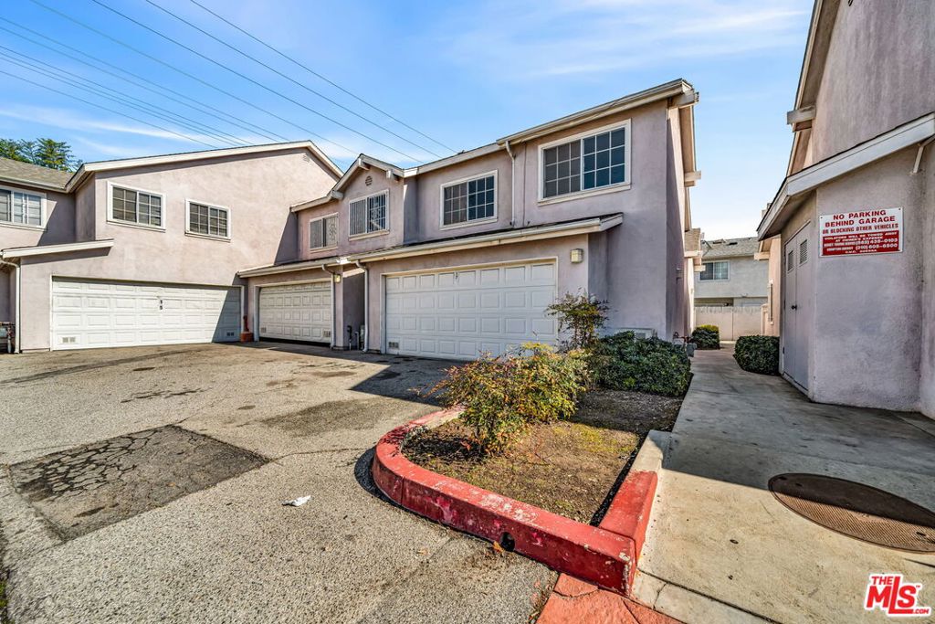 820 W Compton Boulevard 17