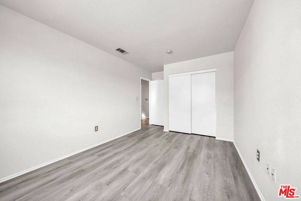 820 W Compton Boulevard 17