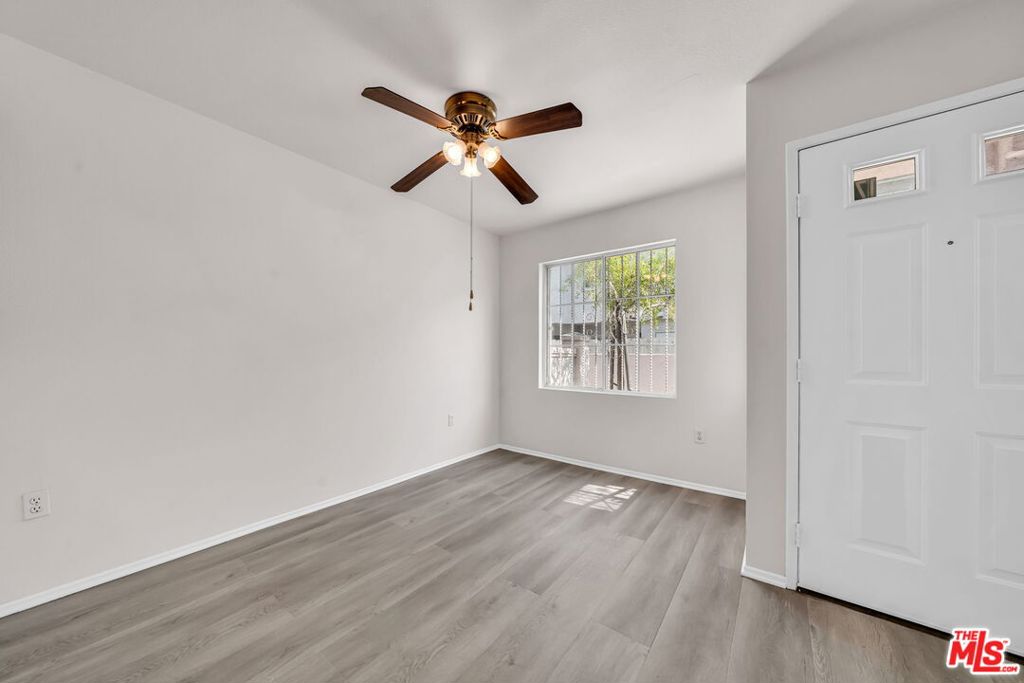 820 W Compton Boulevard 17