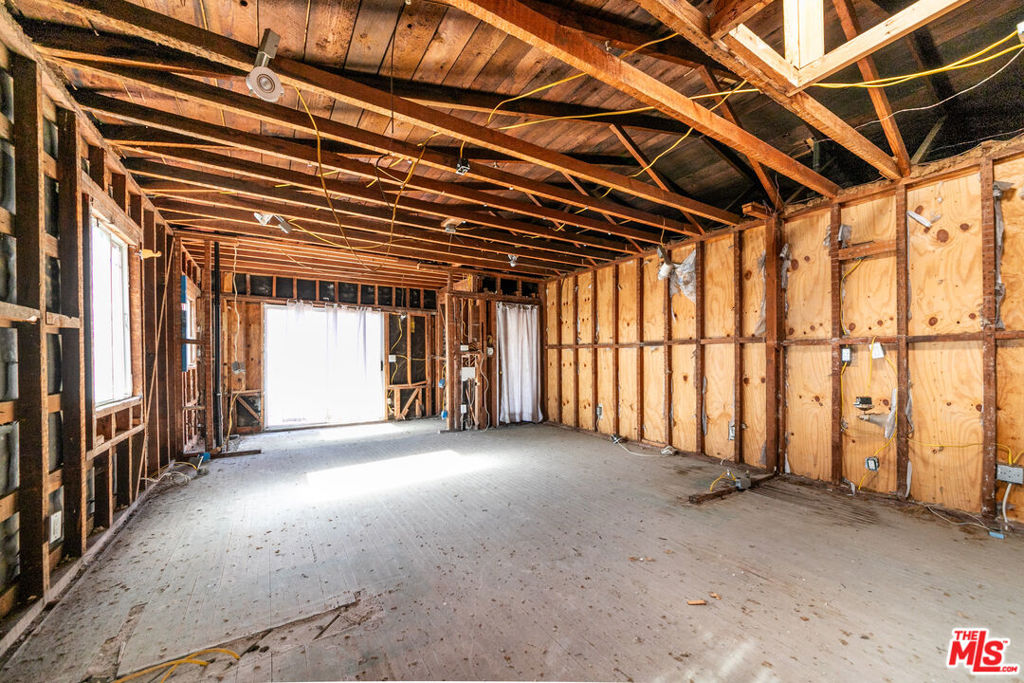 1632 Echo Park Avenue