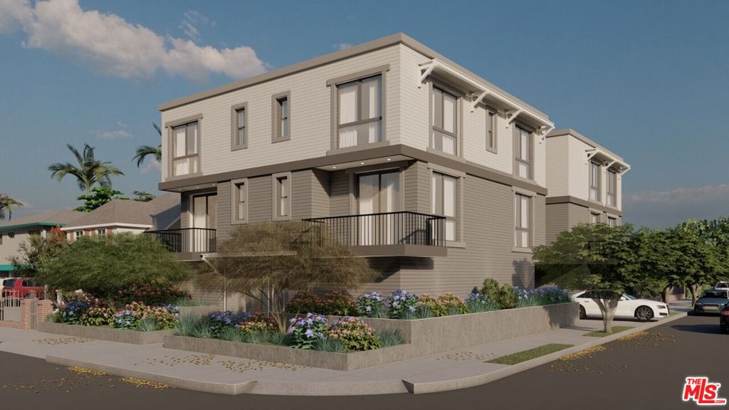 1357 N Las Palmas Avenue