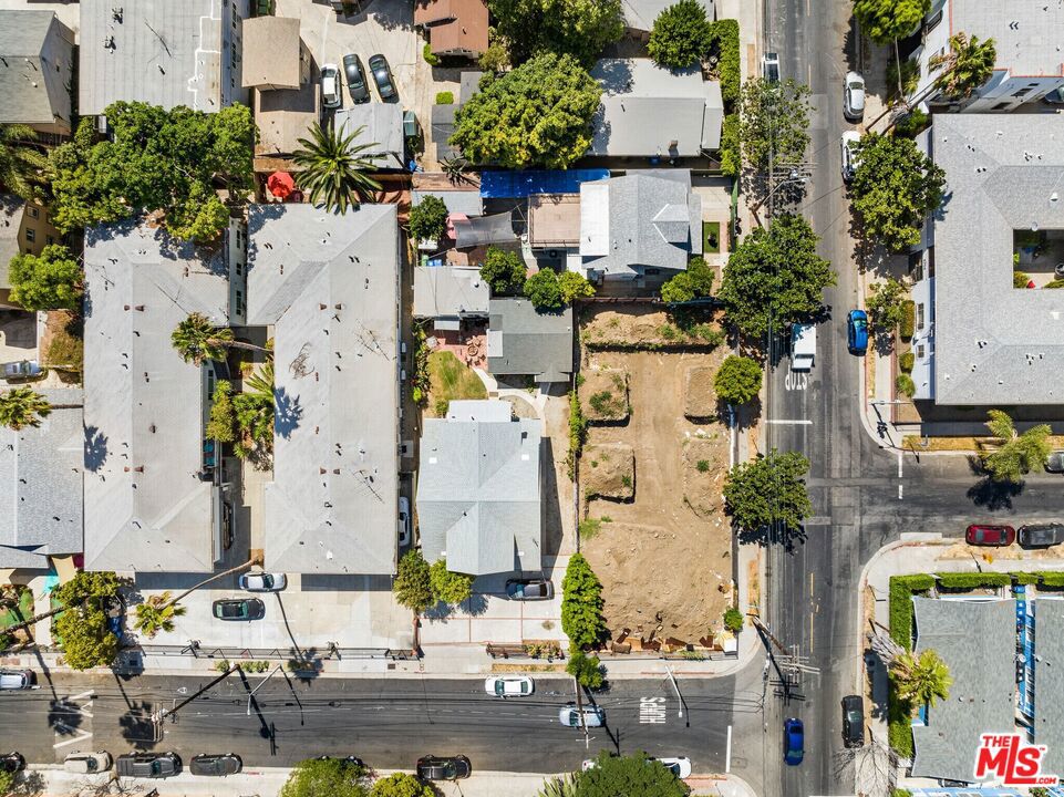 1357 N Las Palmas Avenue