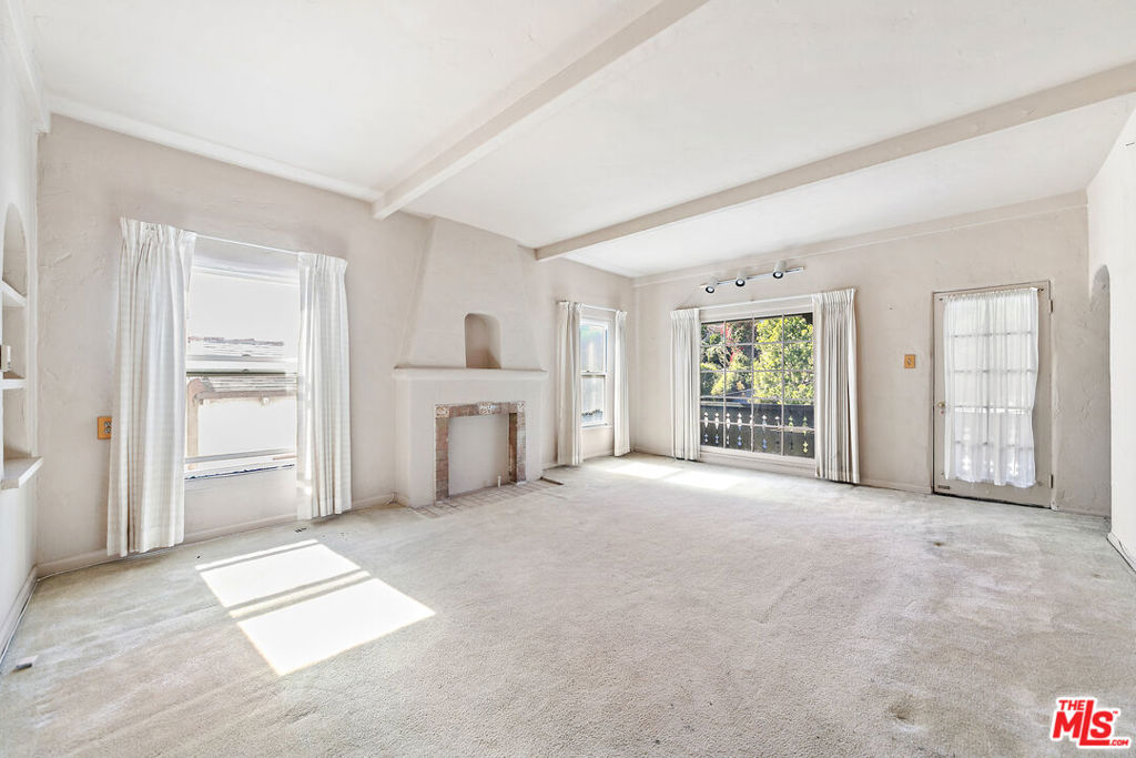 1738 Redcliff Street