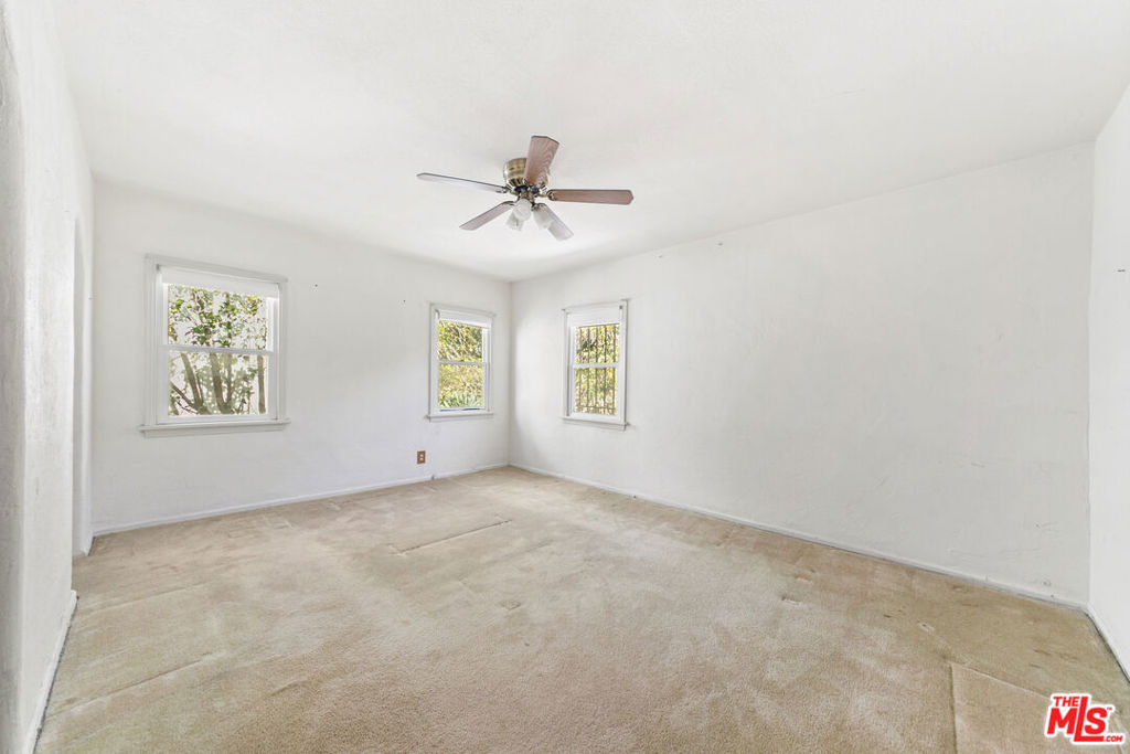 1738 Redcliff Street