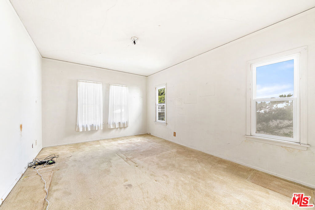 1738 Redcliff Street