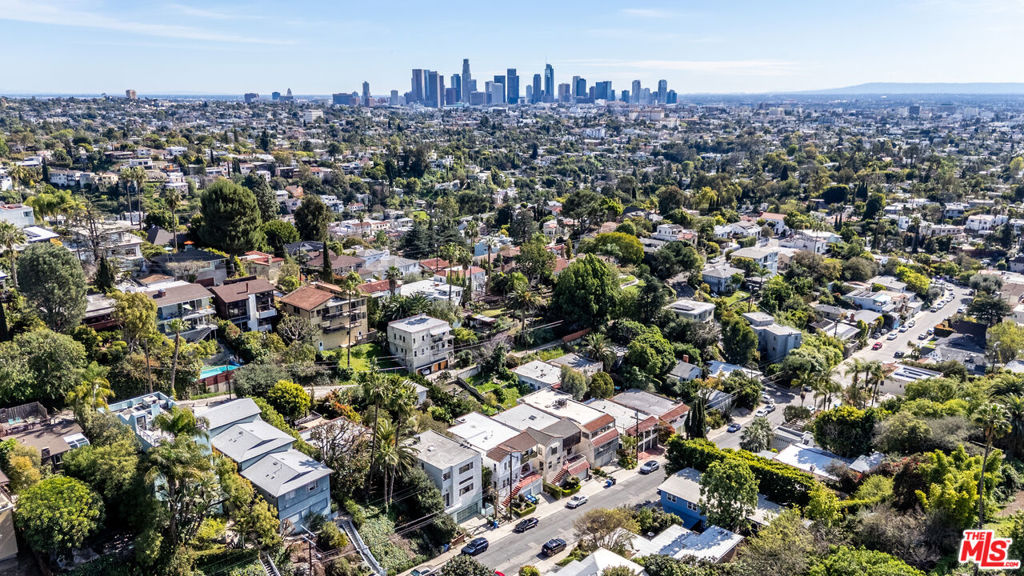 1738 Redcliff Street