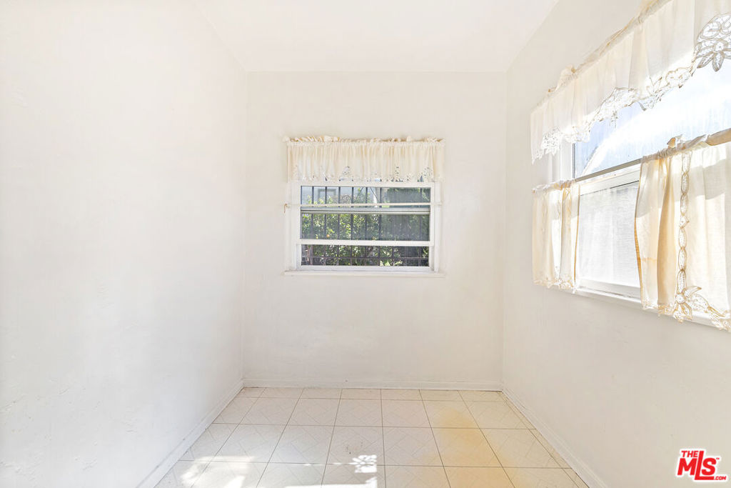 1738 Redcliff Street