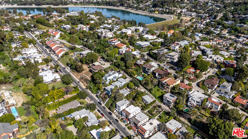 1738 Redcliff Street