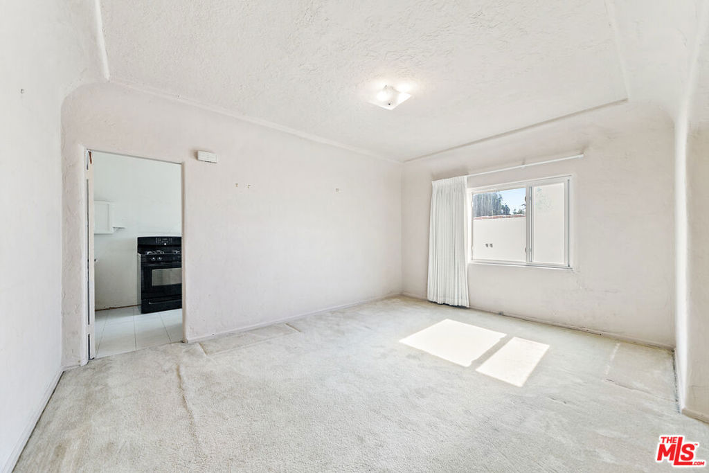 1738 Redcliff Street