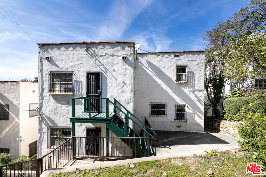 1738 Redcliff Street