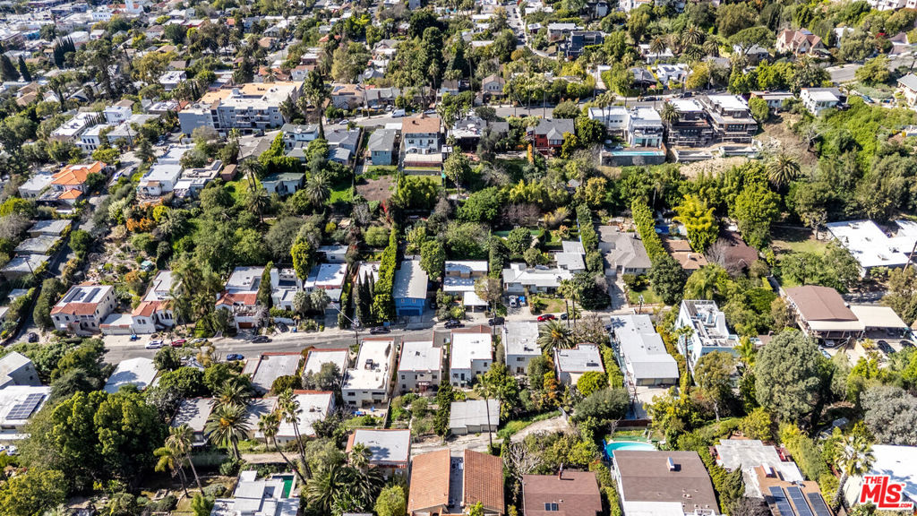 1738 Redcliff Street