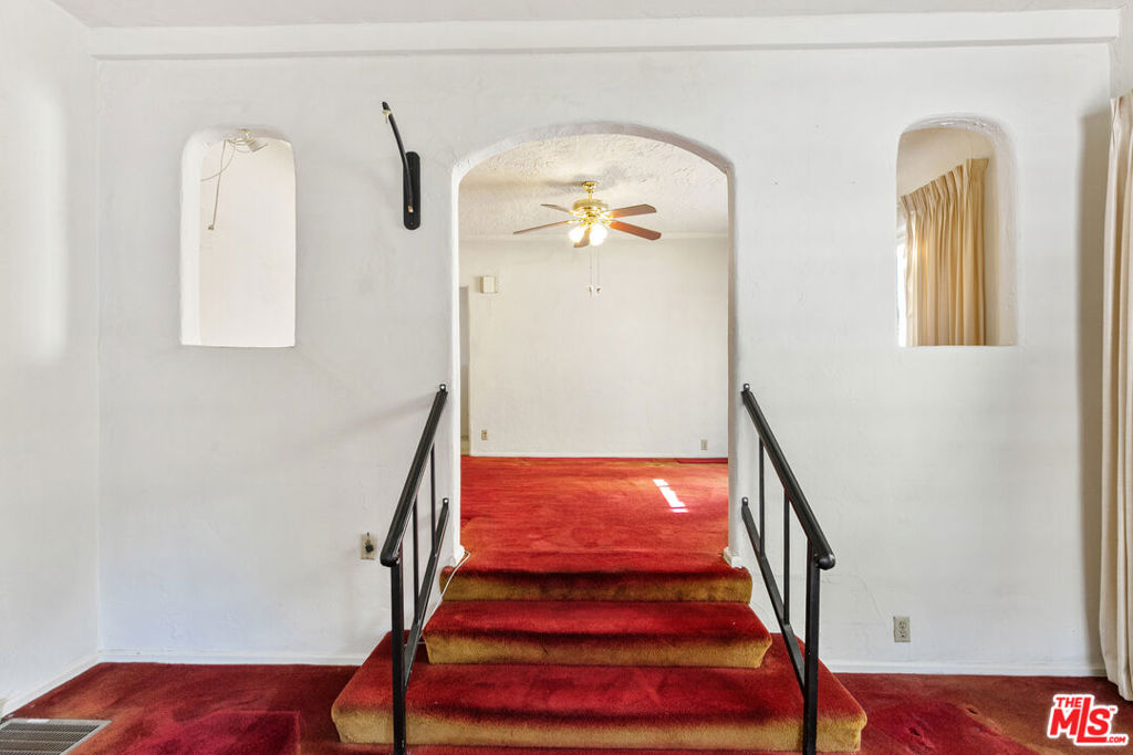 1738 Redcliff Street