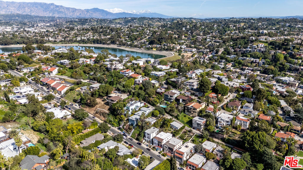 1738 Redcliff Street