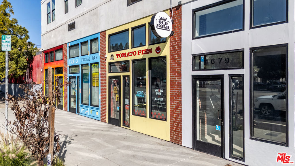 4673 Hollywood Boulevard