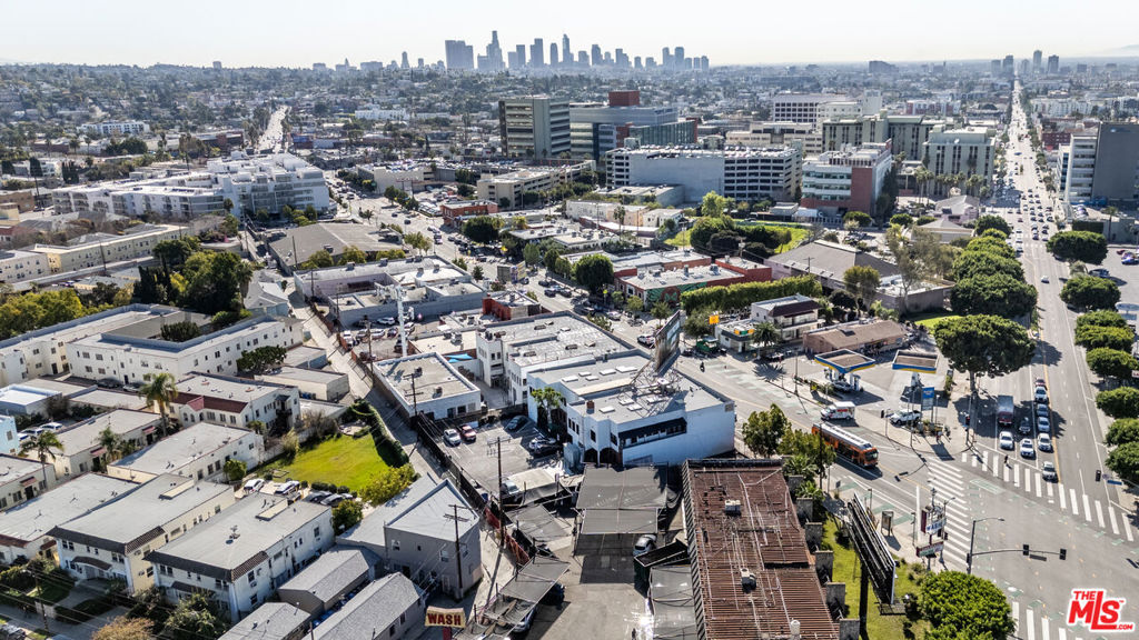 4673 Hollywood Boulevard