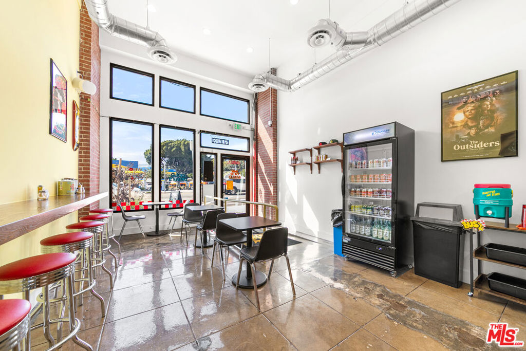 4673 Hollywood Boulevard