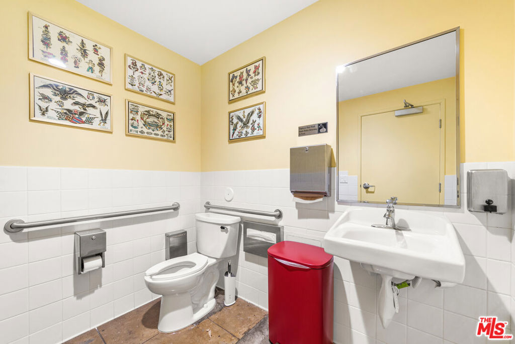 4673 Hollywood Boulevard