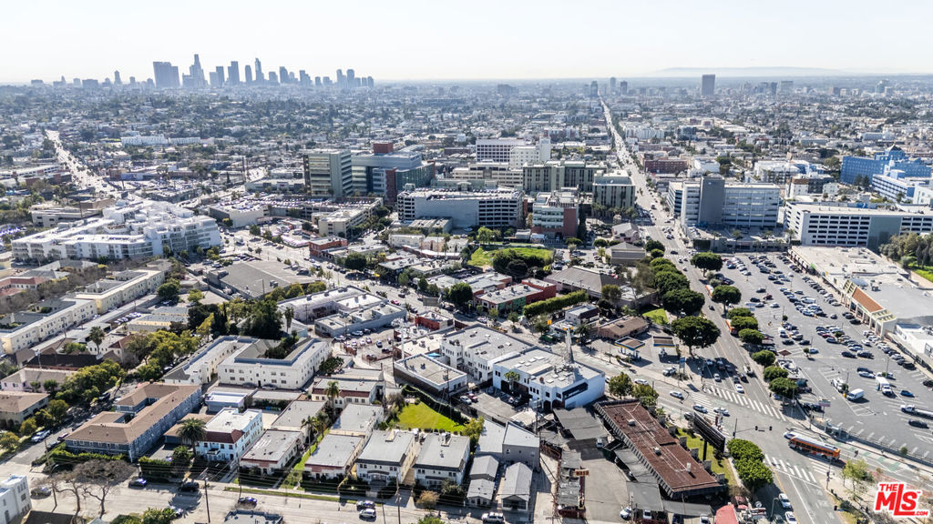 4673 Hollywood Boulevard