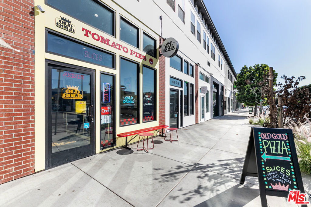 4673 Hollywood Boulevard