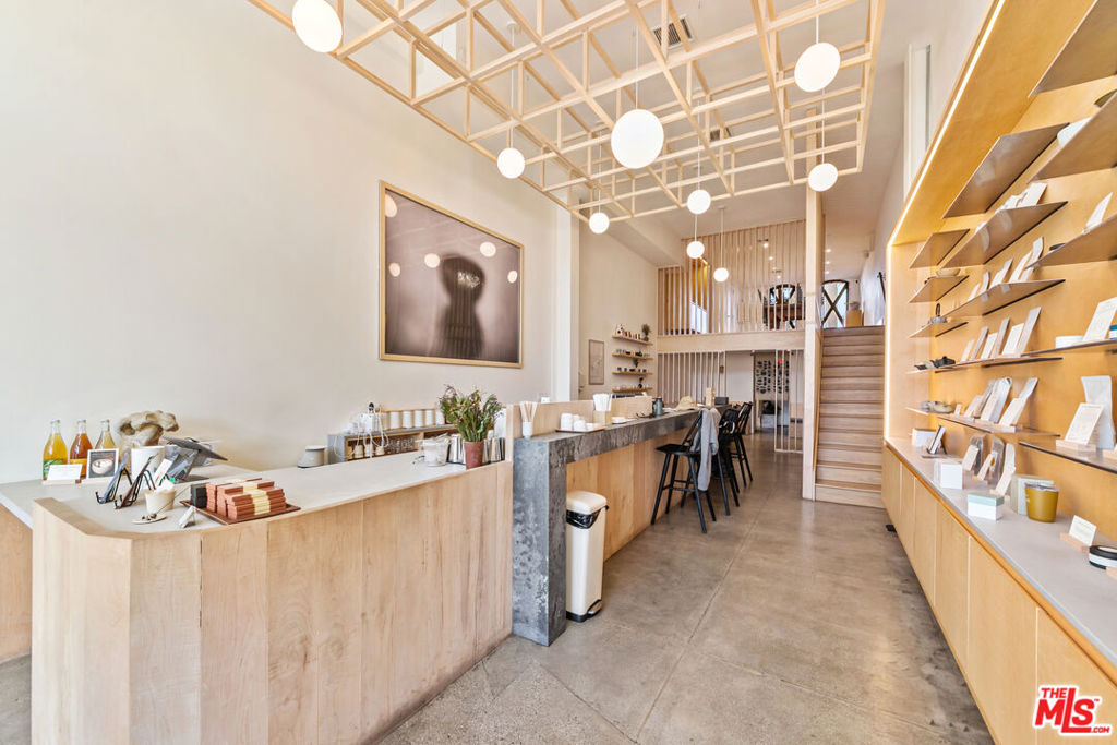 4673 Hollywood Boulevard