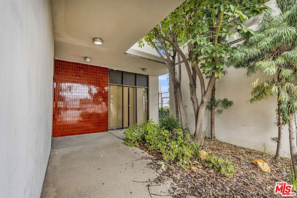 18737 S Reyes Avenue