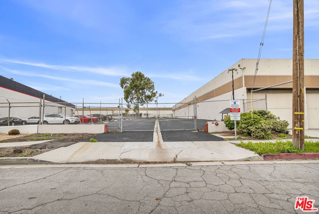 18737 S Reyes Avenue